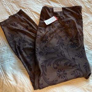 Beautiful Brand New Lane Bryant LIVI Soft Brown Pattern Patterned Leggings 26/28
